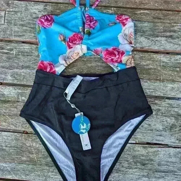 NWT cupshe cutout blue floral one piece swim suit size small - Picture 1 of 4